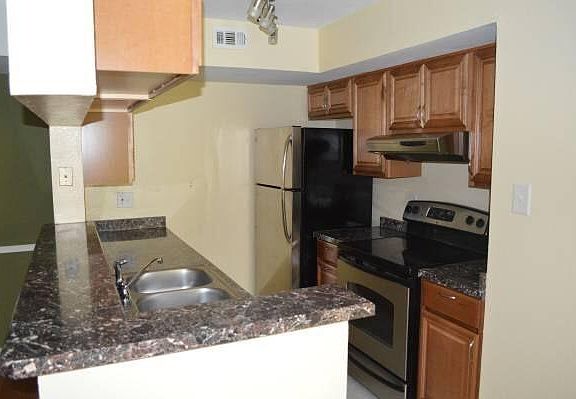4th image of 3315 Wyndham Cir APT 3236
