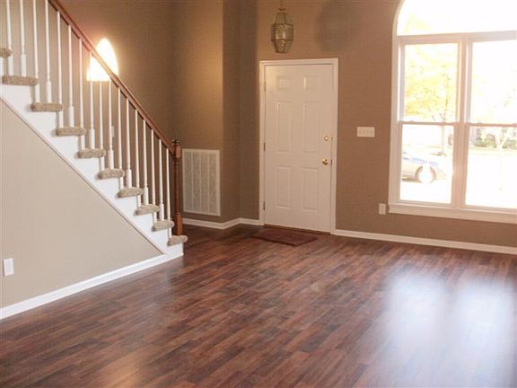 2nd image of 229 Gateway Park Cir