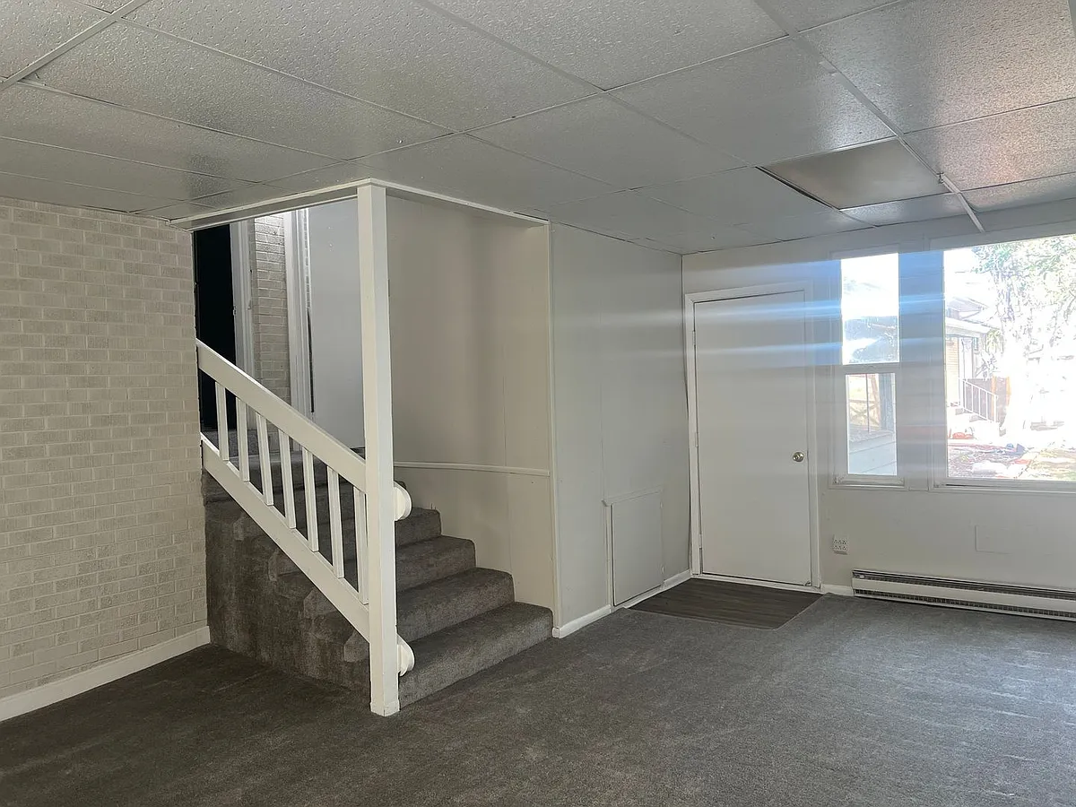 Building Photo - 7360 W 20th Ave #D