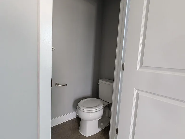 8445 Hamlin St — Photo 19
