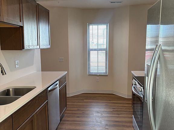 4th image of 24243 Professional Park Dr