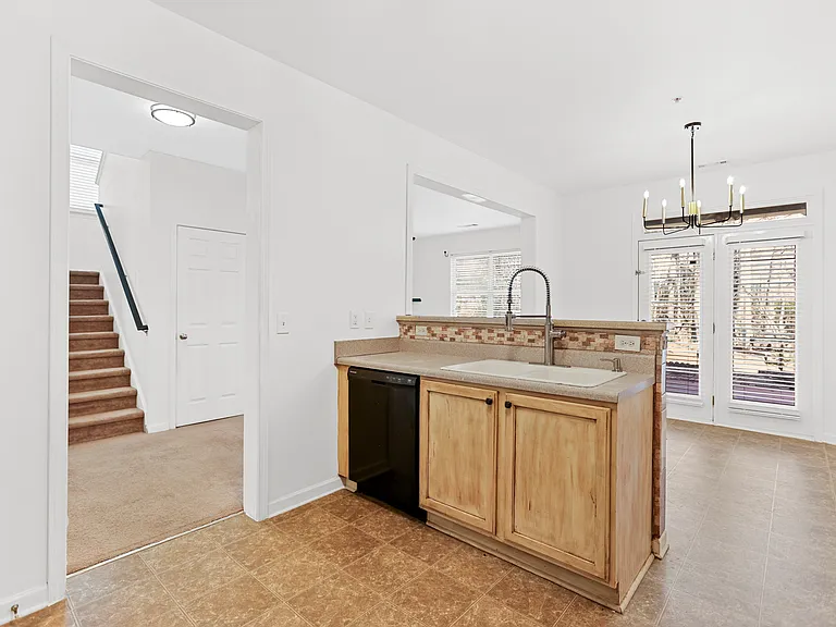 33 Tahoe Dr — Photo 11