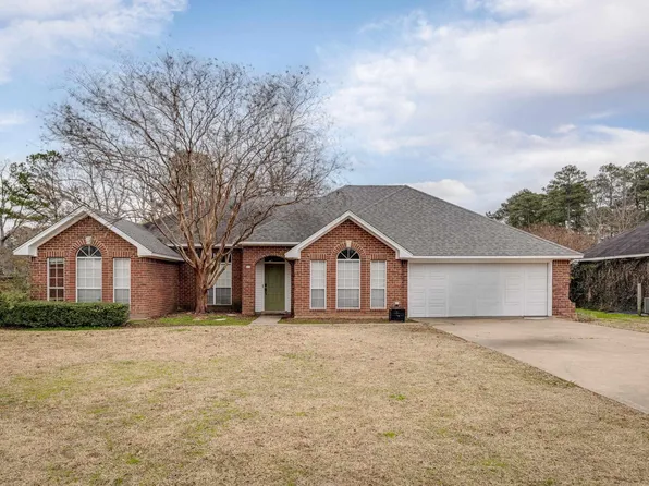 102 Hidden Lakes Dr, West Monroe, LA 71291