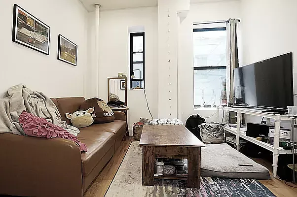 Rented by The Property Firm | media 12