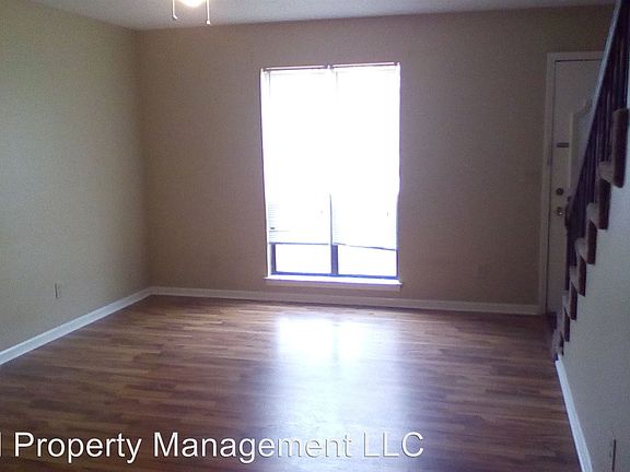 2nd image of 124 Logan Dr #B