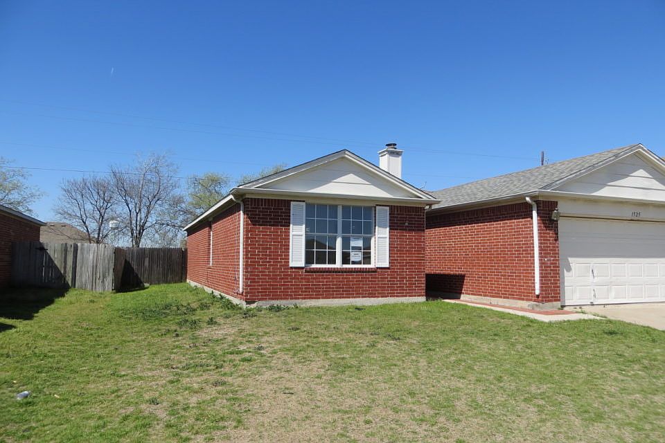 1st image of 1525 Columbia Dr