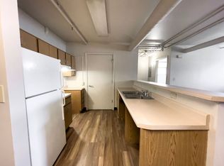 400 E South A St #414, Gas City, IN 46933