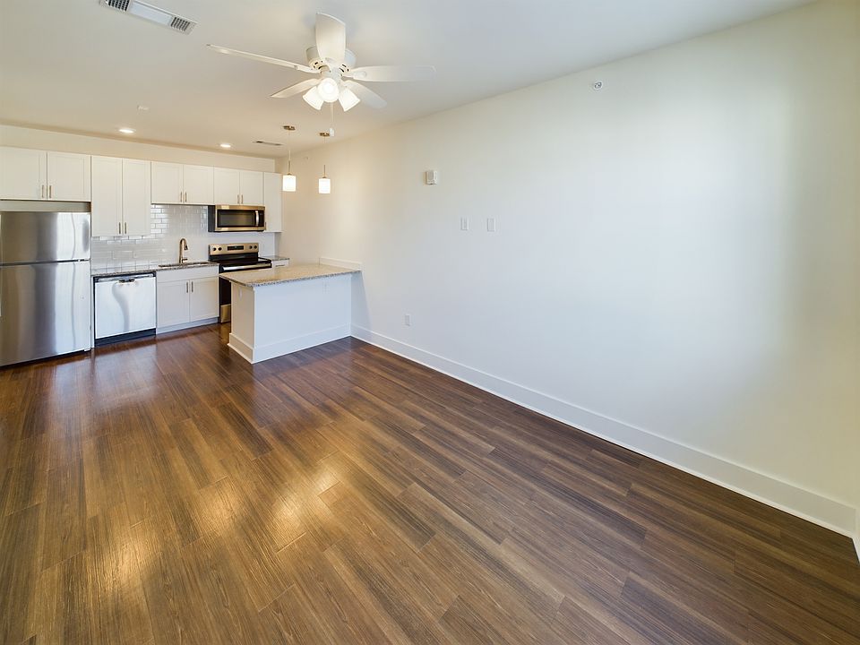 1st image of 320 Arsdale Ave #27-203