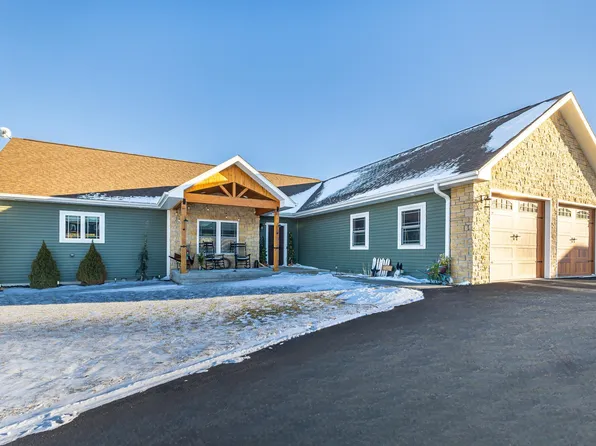 12481 Bluebird Ln, Darlington, WI 53530