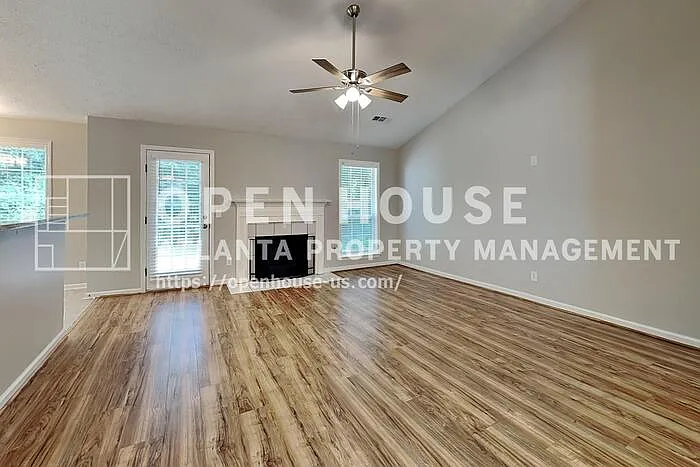263 Buckingham Dr — Photo 3