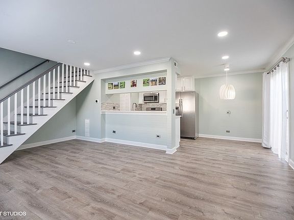 4th image of 1471 Cornell Ct