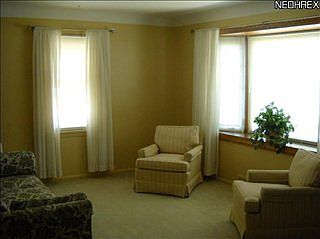 5th image of 23113 Mildred Ave