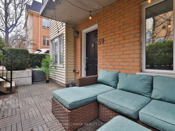 208 Niagara St #59, Toronto, ON M6J 3W5