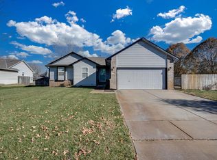 4410 S Saint Paul Cir, Wichita, KS 67217
