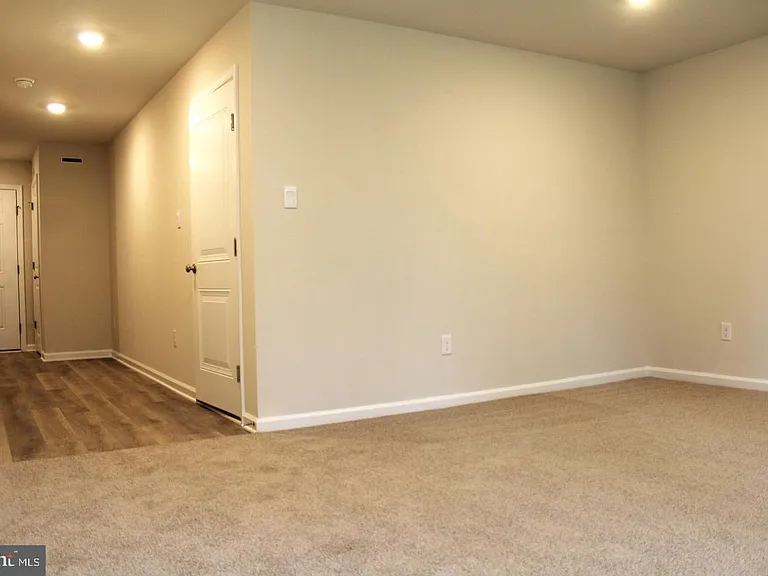 102 Jonagold Dr — Photo 5