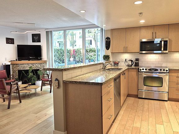 3rd image of 150 Prior St