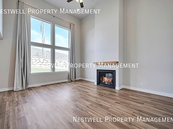 4th image of 537 N Grand Tour Dr