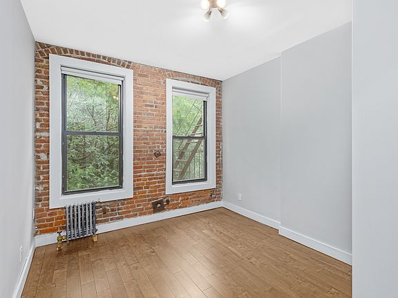 3rd image of 276 W 117th St APT 1C