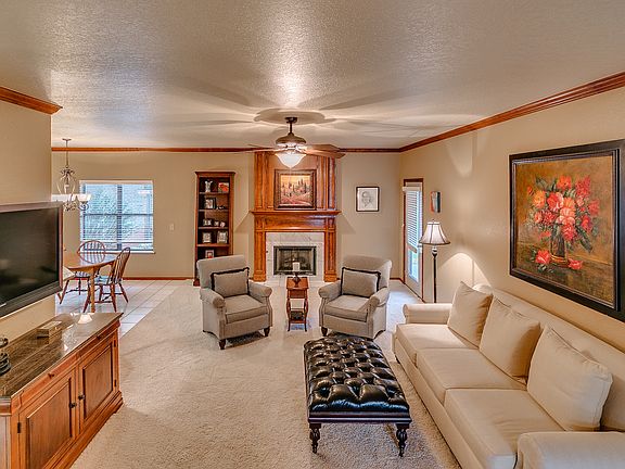 5th image of 110 Woodbridge Cir