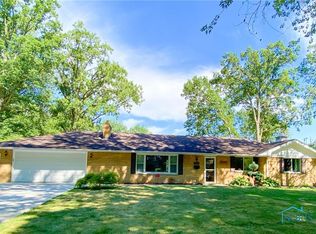 5124 Fairgreen Dr, Toledo, OH 43613