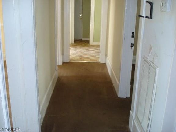 4th image of 909 Walker Ave