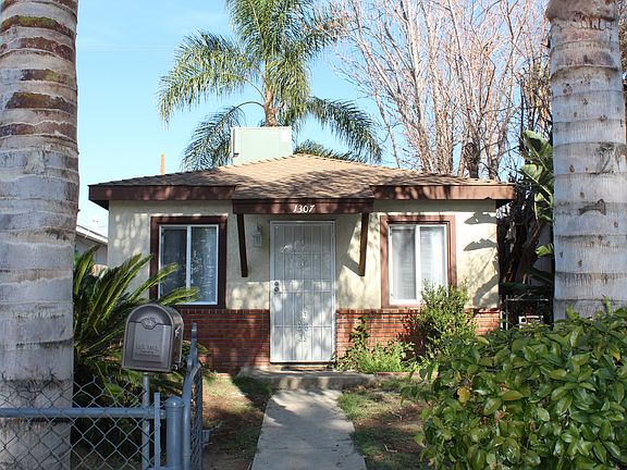 2nd image of 1307 W Chandler Blvd