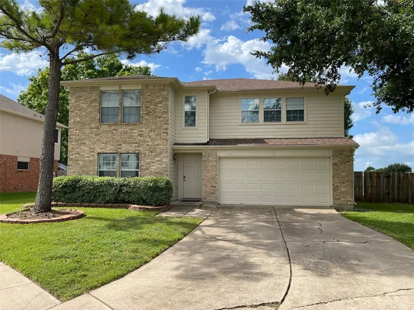 3220 Maryfield Ln, Pearland, TX 77581