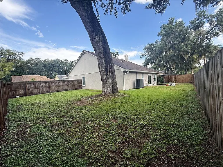 2042 Shadow Pine Dr — Photo 25