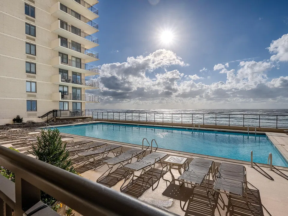 9600 Atlantic Ave #1205