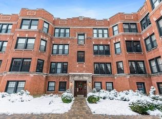 1114 W. Pratt Blvd #1N, Chicago, IL 60626