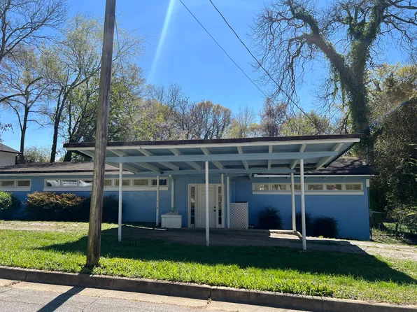 208 W Chandler St, Carrollton, GA 30117