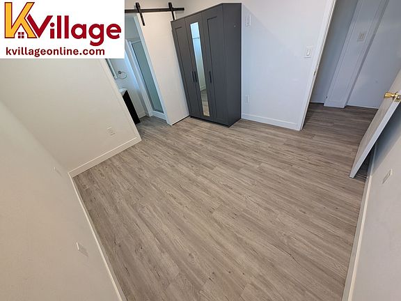 5th image of 1528 W 36th Pl #204