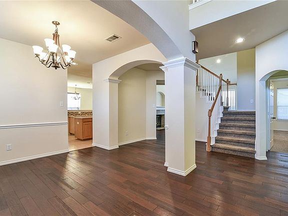3rd image of 5 Brittany Ct