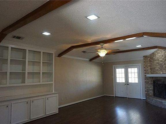 4th image of 332 Wesley Dr