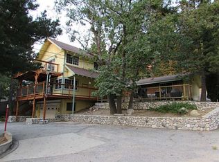 30353 Live Oak Dr, Running Springs, CA 92382