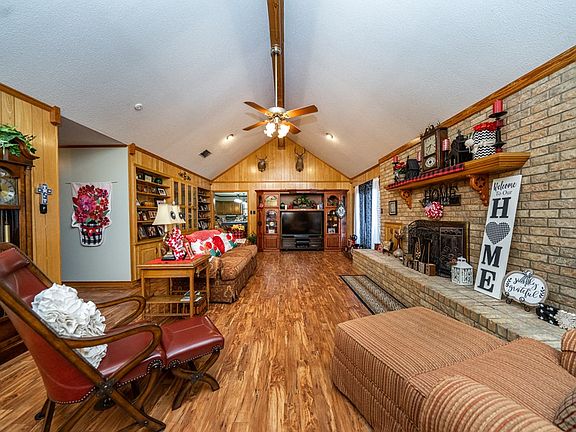 4th image of 6264 County Road 414 W