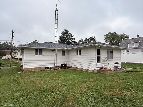4th image of 2531 Connecticut Ave SE