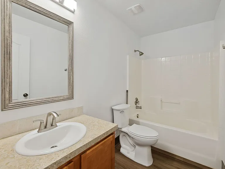 1311 N Gingham Ave — Photo 17