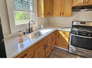 172 N Franklin St FLOOR 2, Holbrook, MA 02343