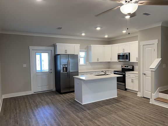 2nd image of 224 Date Palm Ln #1