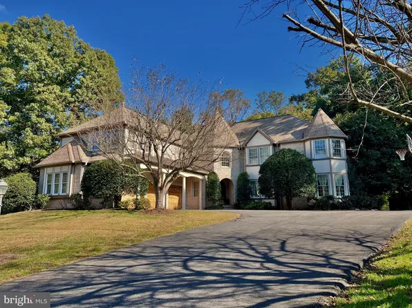 6404 Lake Meadow Dr, Burke, VA 22015