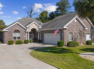 57 Monarch Ct, Pawleys Island, SC 29585