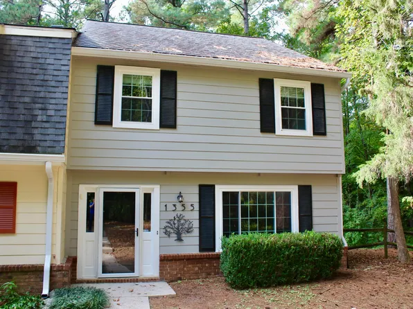 1355 Springlawn Ct, Raleigh, NC 27609