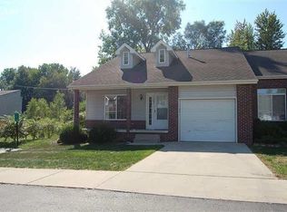 1205 Eastoak St, Fenton, MI