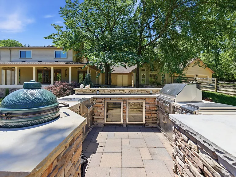 9748 Concord Pass — Photo 35