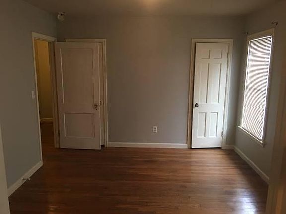 4th image of 5613 Birchman Ave