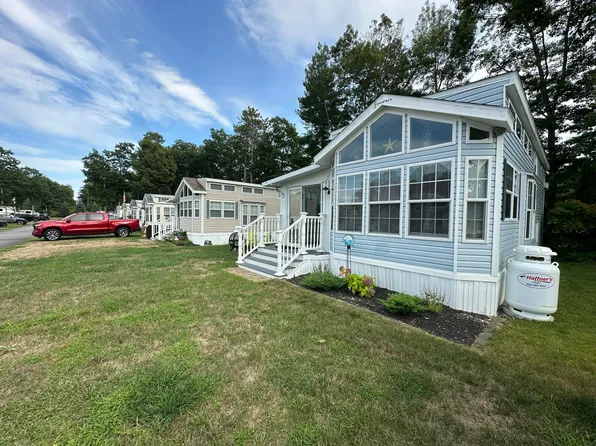 23 College Drive #13, Wells, ME 04090