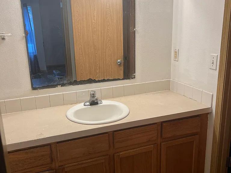 11833 SE Powell Blvd #A — Photo 8