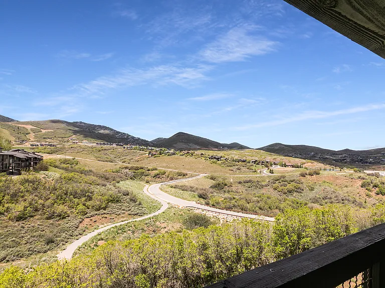 1238 Hailstone Dr — Photo 31