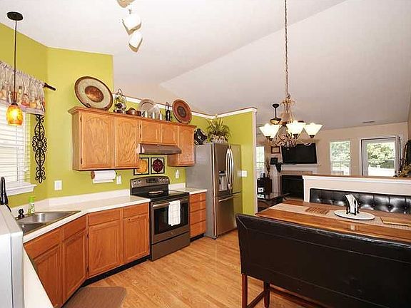 4th image of 2151 Walnut Meadow Ct